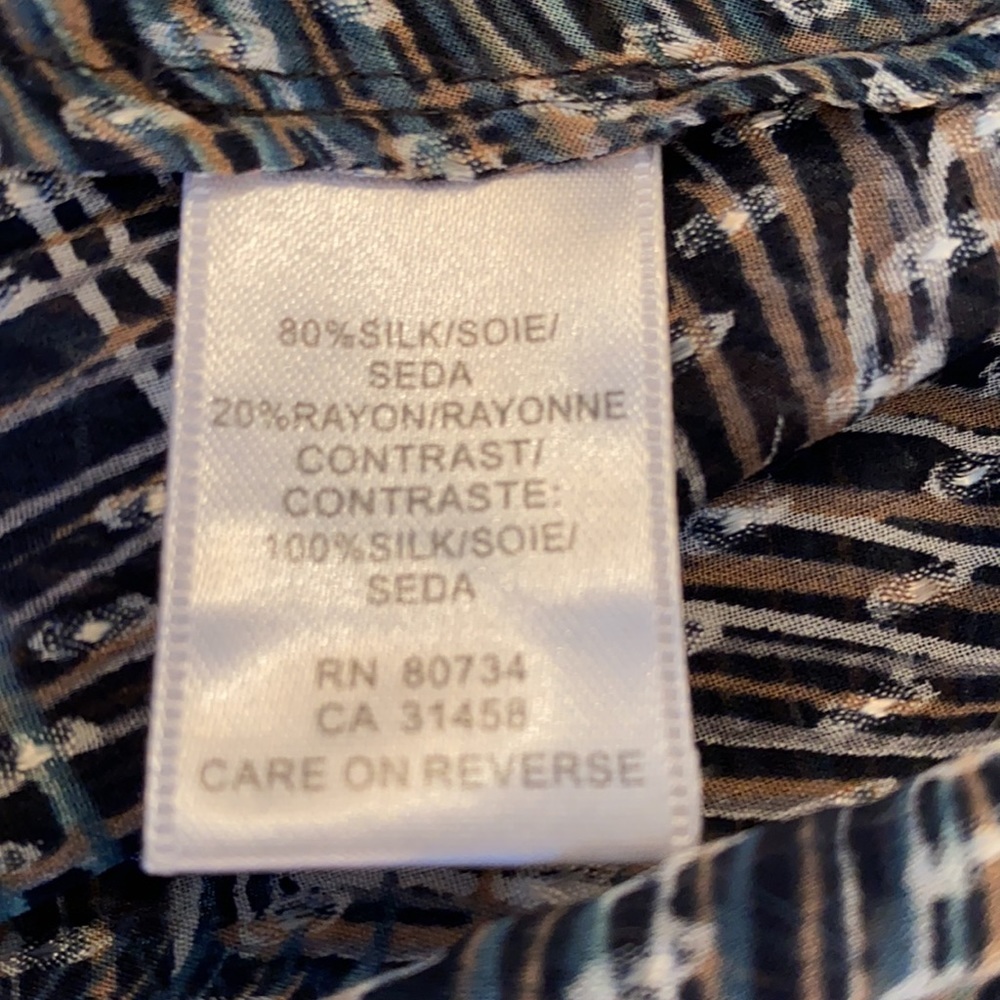 BCBG MAXAZRIA Feather Print Silk Blouse w/Ribbon - Picture 7 of 8